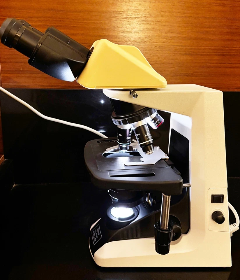 Microscopio binocular Nikon Eclipse E200, los 4 objetivos, oculares 10X Foto 3 de 4