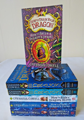 How to train your Dragon bundle: Books x 6 Paperbacks by Cressida Cowell