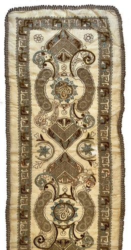 Turkish Silk Metal on Embroidery - Picture 2 of 8