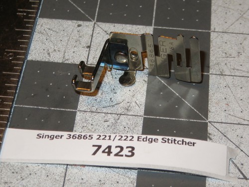 Singer Sewing Machine Attachments, Books, Oil Cans & Accessories - Picture 38 of 171