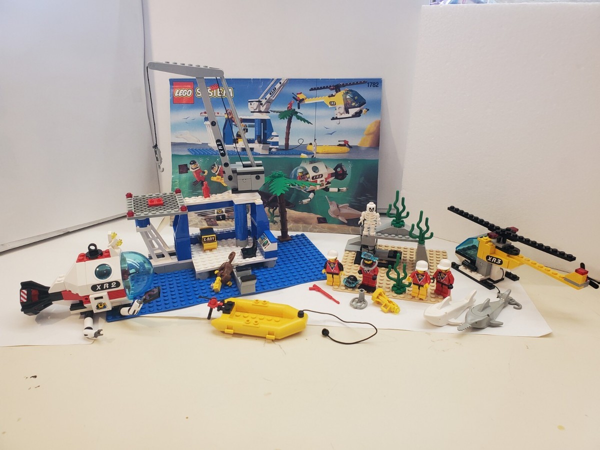 LEGO Vintage Divers Discovery Station (1782) 100% with Manual 