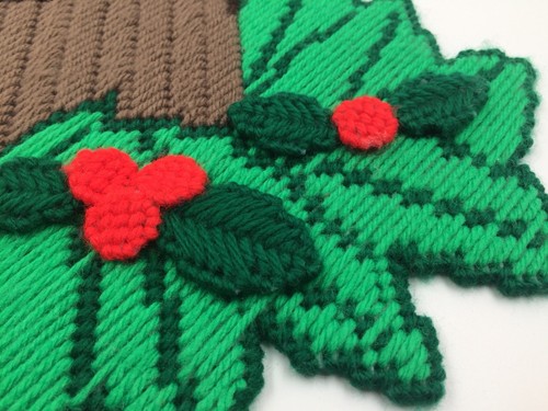 Vintage needlepoint reindeer holiday Christmas wall hanging plastic canvas set 3 - Picture 7 of 9