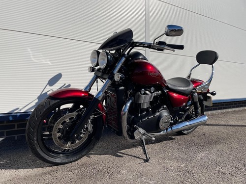 Triumph Thunderbird 1700 - Picture 8 of 19