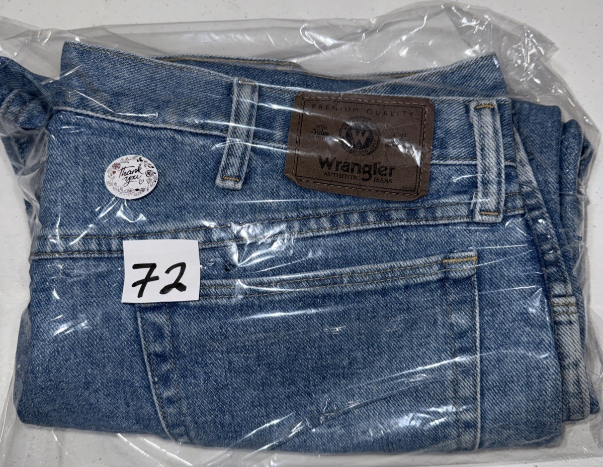 Wrangler Jeans Men’s Shorts Blue 38 Stone Washed Authentic image 10