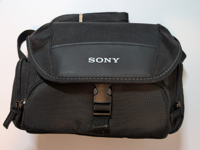 Sony LCS-U21 Soft Carrying Case for Cyber-Shot and Alpha NEX Cameras Camcorders