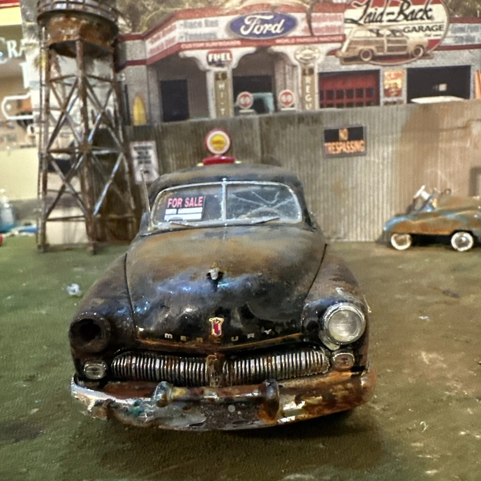 1949 Mercury Coupe’ - Barn Find Cars - 1:24 DIECAST - Danbury Mint - Weathered - Image 2 of 4