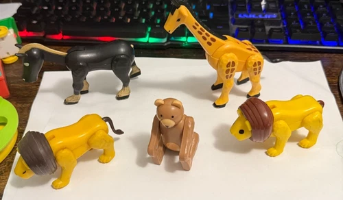 Vintage Fisher Price Little People Animals Lot 5, Lion x2, Bear, Giraffe, Horse