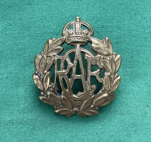The Royal Canadian Air Force "RCAF" ~ Genuine WW2 British Military Cap Badge