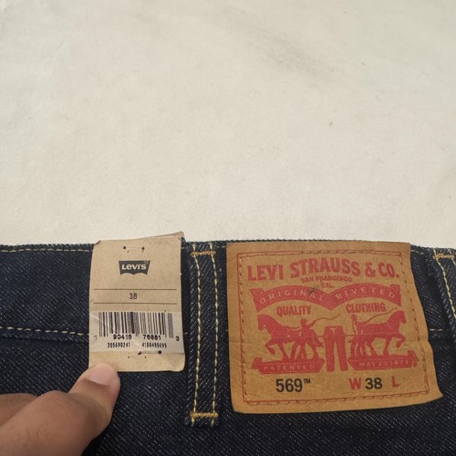 Levis 569 Shorts Mens 38 Blue Denim Loose Fit Baggy Dark Wash Jean Shorts - Picture 9 of 15