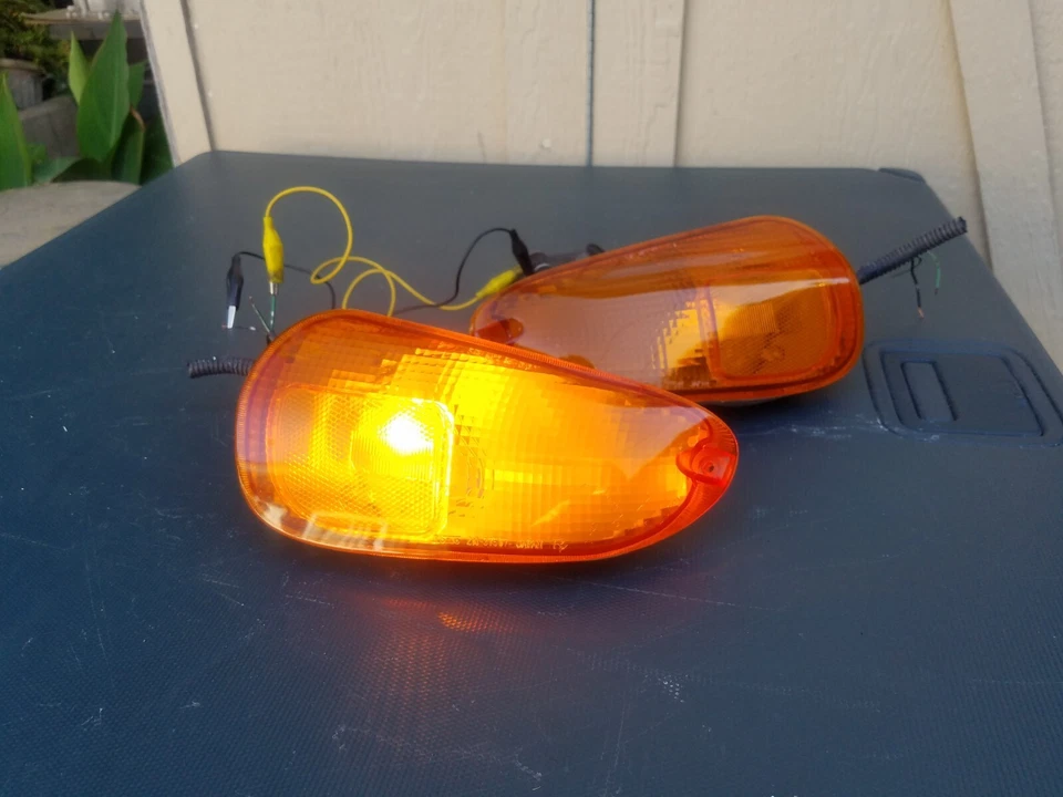 93 1993 Dodge Stealth Turn Signal Corner Lens Lights Side Markers Pair OEM - Image 3 of 4