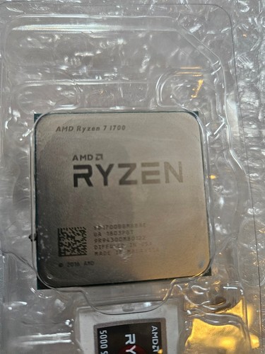 AMD Ryzen 7 1700 - 3 GHz (YD1700BBM88AE) Processor