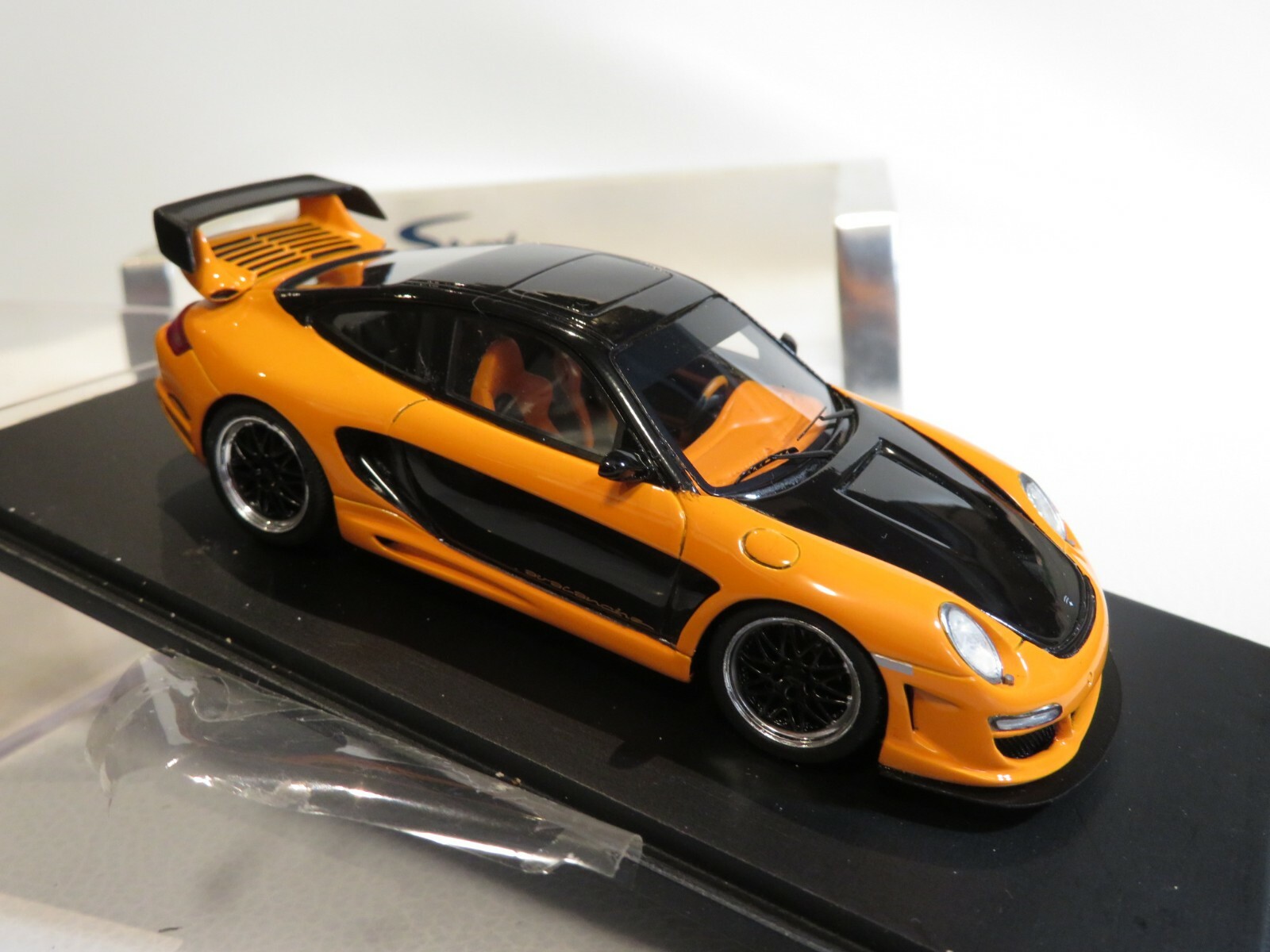 Уникальный автомобиль Porsche 911 Gemballa Avalanche GT2 600 EVO 2008 года