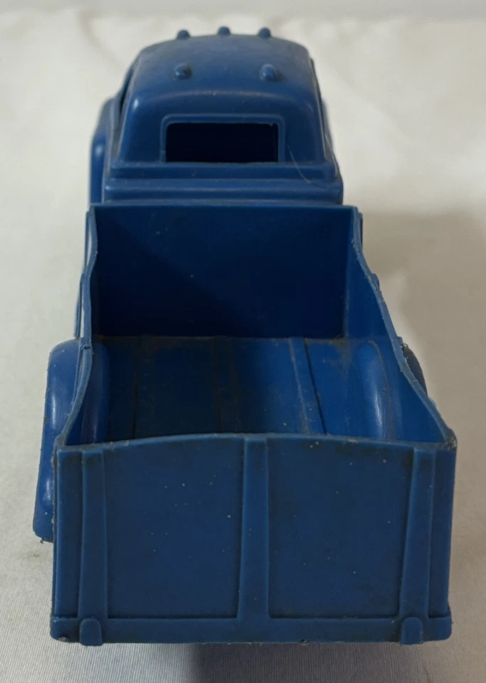 early 1960s plastic MARX BLUE PICKUP TRUCK ~ 9.5 inches - Image 4 of 4