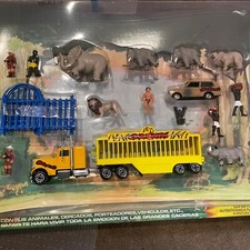Pilen Vintage Super Safari Playset Animals Vehicles Die Cast Plastic Rubber HTF