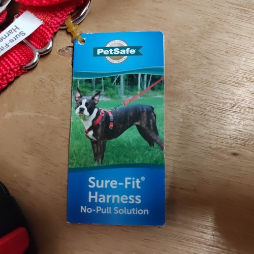 Arnés para perros Pet Safe Sure-Fit mediano 3/4", rojo - Imagen 7 de 8