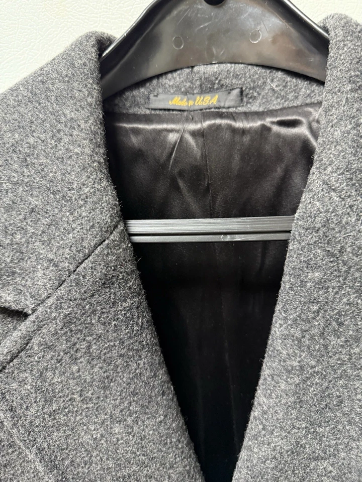 Abrigo clásico para hombre con solapa con muescas, color carbón London niebla lana pura Foto 3 de 4