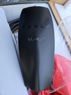 Tesla Wallbox New gen 2 Elon Musk signature 32A 22kW 1050071-11-J