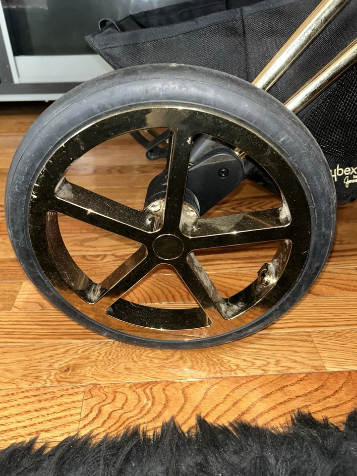 Cochecito de bebé Cyber Priam Jeremy Scott - Wings con cubierta de lluvia Foto 3 de 4