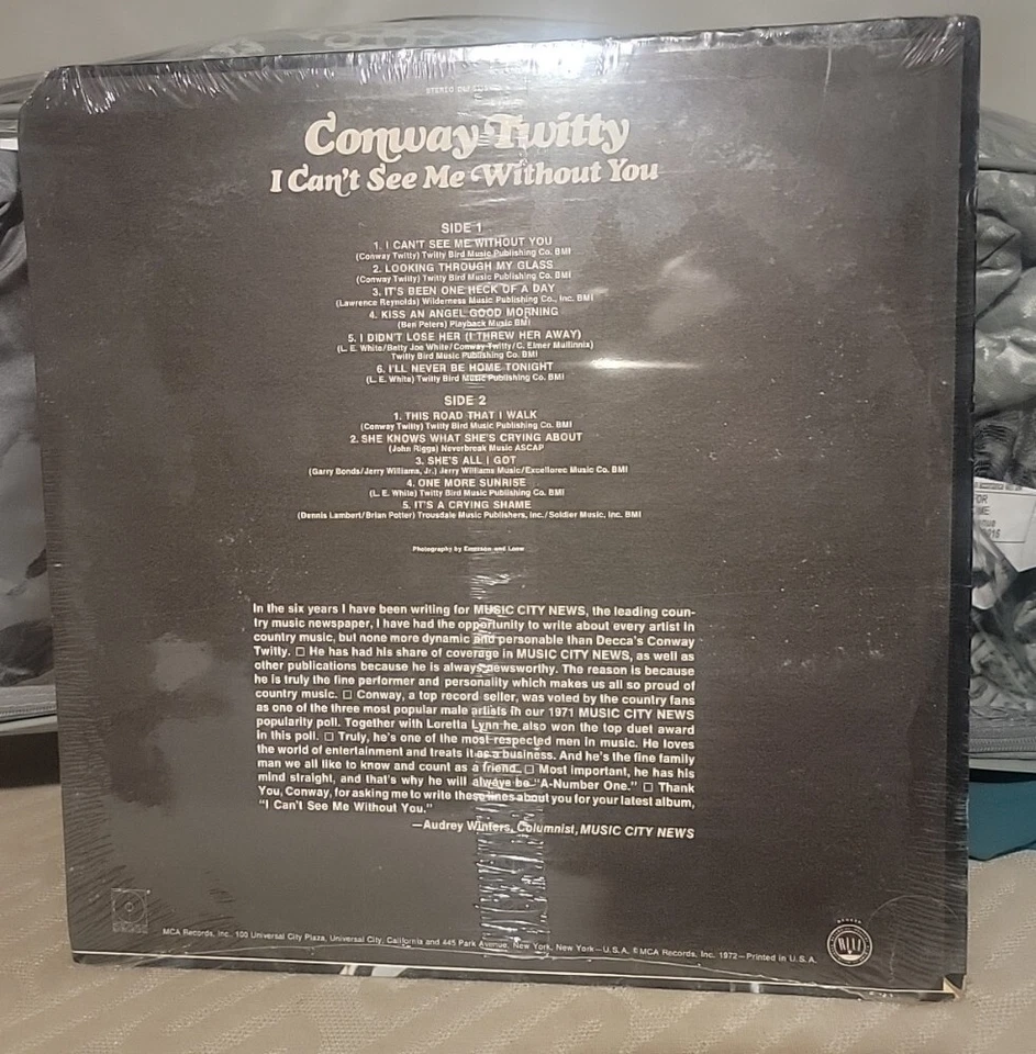 8 Conway Twitty, Incl Conway T. & Loretta Lynn. I Can't See Me Without SEALED - Image 4 of 4