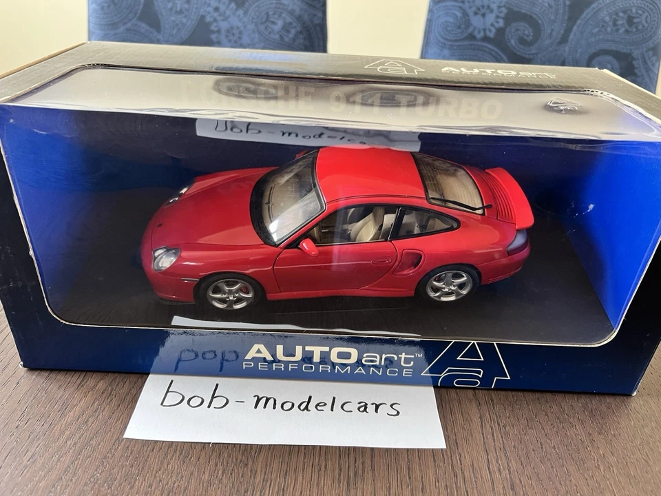 AUTOart 1:18 77831 - Porsche 911 996 Turbo - Red - Immagine 4 di 4