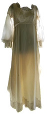 VINTAGE ALFRED ANGELO ORIGINAL WEDDING GOWN WITH TRAIN 25 COVERED BUTTONS SZ 12
