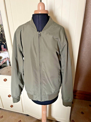 OLD NAVY Herren Bomberjacke Gr. M Khaki Grün Full Zip Gefüttert Wasserabweisend
