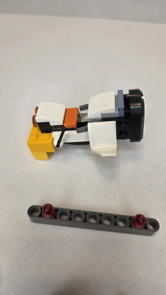 Lote de 10 minifiguras LEGO - Nuevas figuras aleatorias auténticas juguetes coleccionables a granel Foto 3 de 4