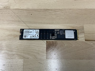 Samsung MZ1L2960HCJR-00A07 PM9A3 960GB PCI-E Gen4 x4 M.2 Solid State Drive SSD