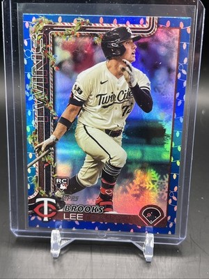 2025 Topps Holiday - Brooks Lee #H13 Holiday Blue Holiday Lights (RC)