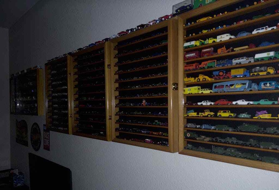 Car Display Case Walnut 12 Shelves Matchbox Model 1/64 Diecast Wood ...