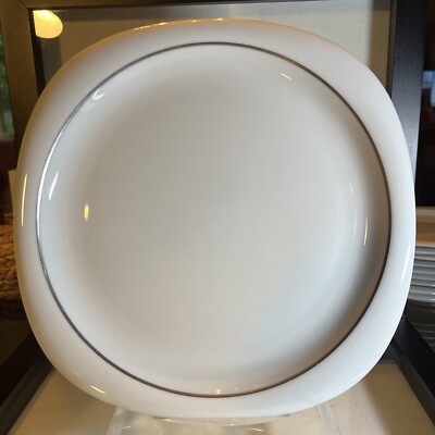 ROSENTHAL Studio Linie Suomi Platinum Silver Band Dinner 9.75  Plate - 10 Avl.