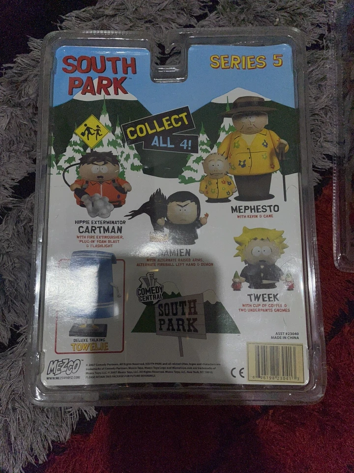 Figura de acción South Park Series 5 5": Hippie Exterminator Cartman Foto 2 de 2