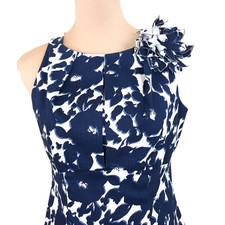 Taylor  Dress Size 6 Sleeveless Straight Shift  Flower Accent Blue Denim Floral