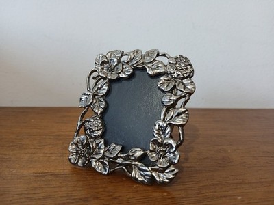 Kleiner Bilderrahmen silberfarben Metall Blumen und Eichel 5cm x 6cm