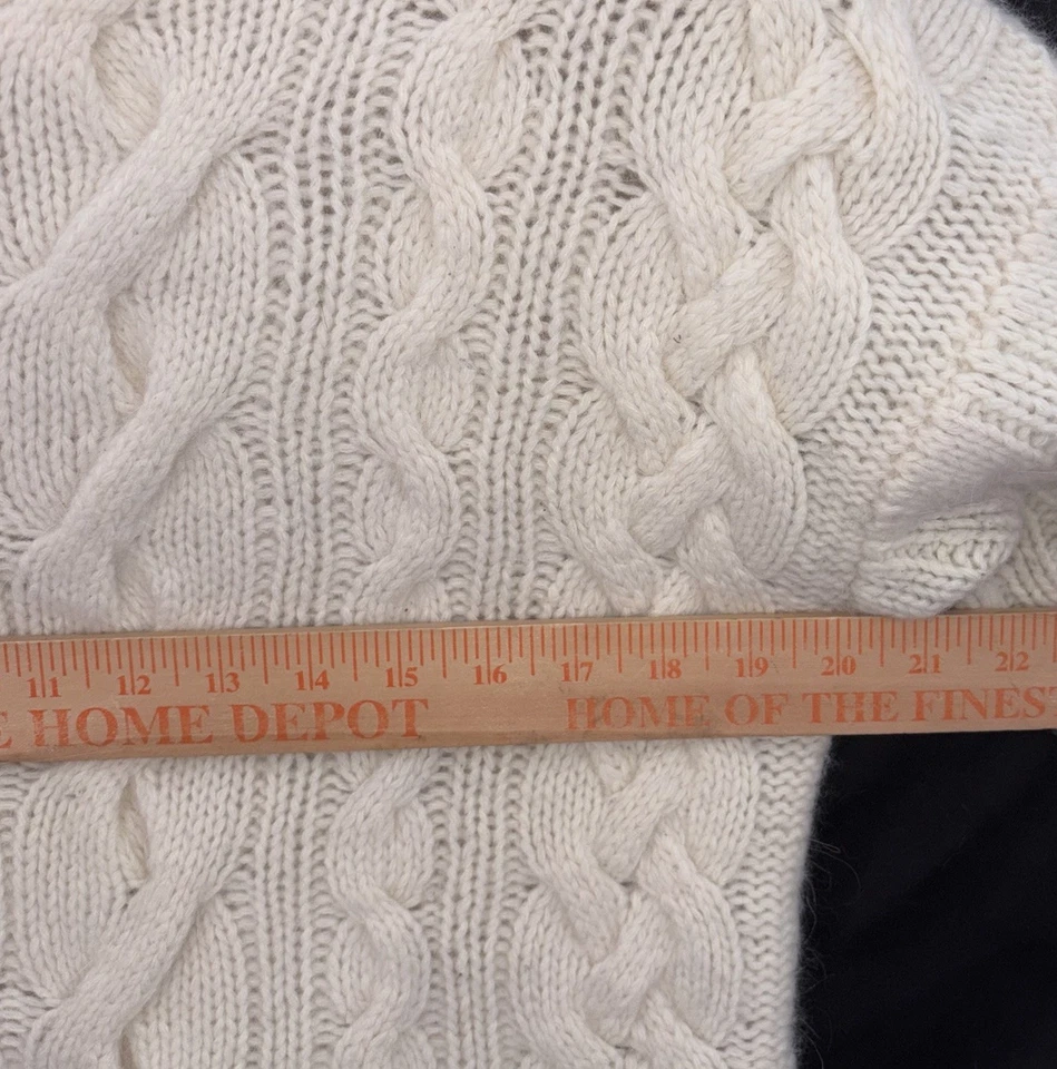 Suéter tejido a mano limitado tejido con cable cuello falso lana de cordero angora conejo crema de colección Foto 3 de 4