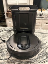 Shark Robot Vacuum with charging base rv1101arus