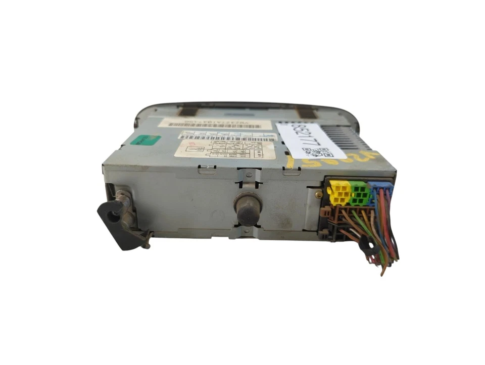 Volkswagen Beetle 2002-2004 AM/FM reproductor de CD receptor de radio fabricante de equipos originales Foto 2 de 4