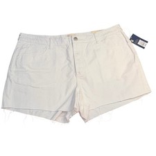 NWT Universal Thread White Boyfriend Shorts Size 17R
