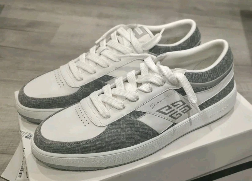 Givenchy — Givenchy Men's G4 Low Grey Sneakers, Size 13US (46EUR)