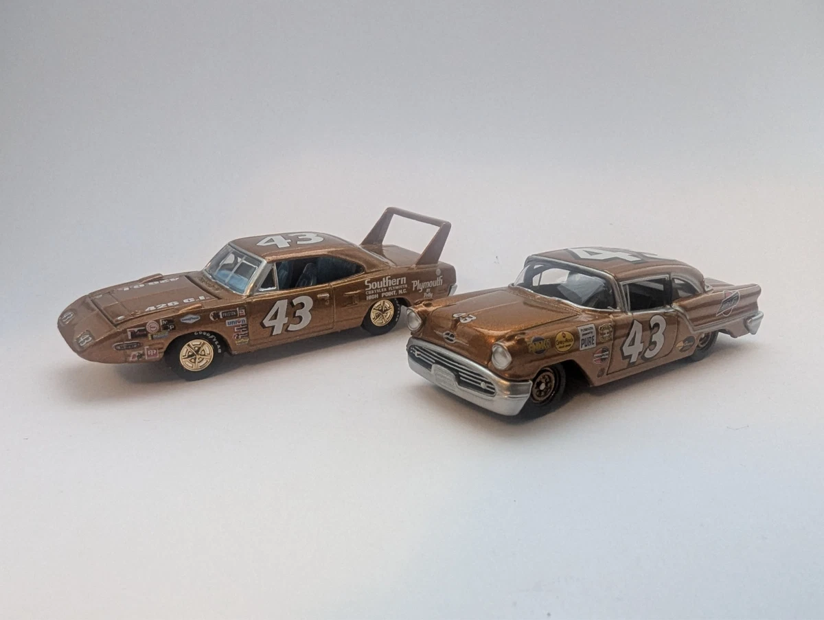 Racing Champions Contemporary Manufacture Diecast Chase Cars for