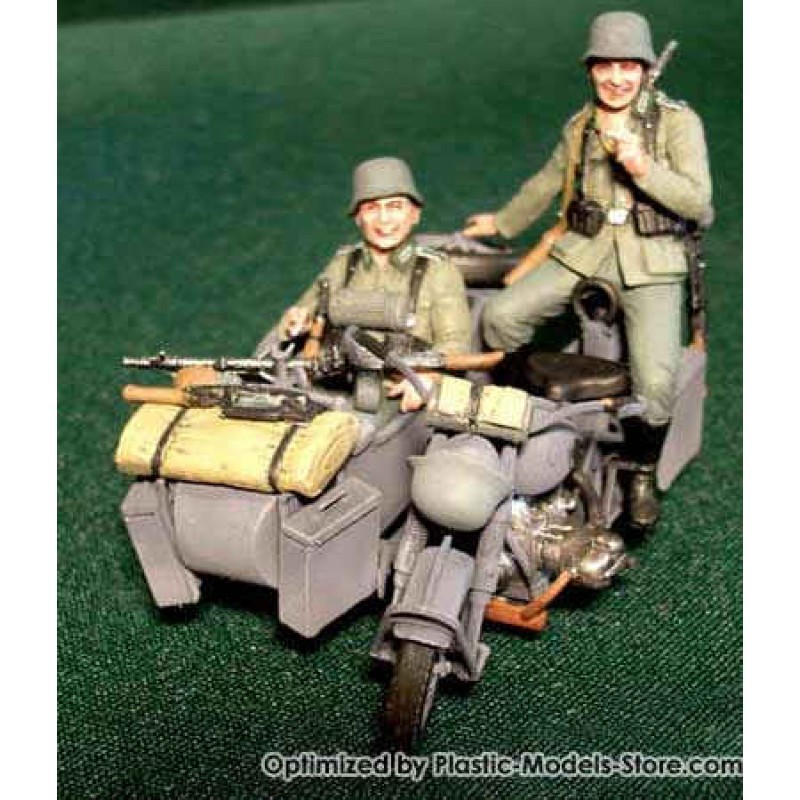Master Box 3539 German motorcyclists, 1940-1943 1/35 scale | eBay