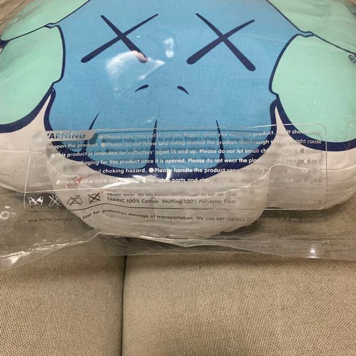 KAWS Soft Skull Cushion Pillow Blue MEDICOM TOY 2004 KAWS Soft Skull Cushion Pillow Blue MEDICOM TOY 2004