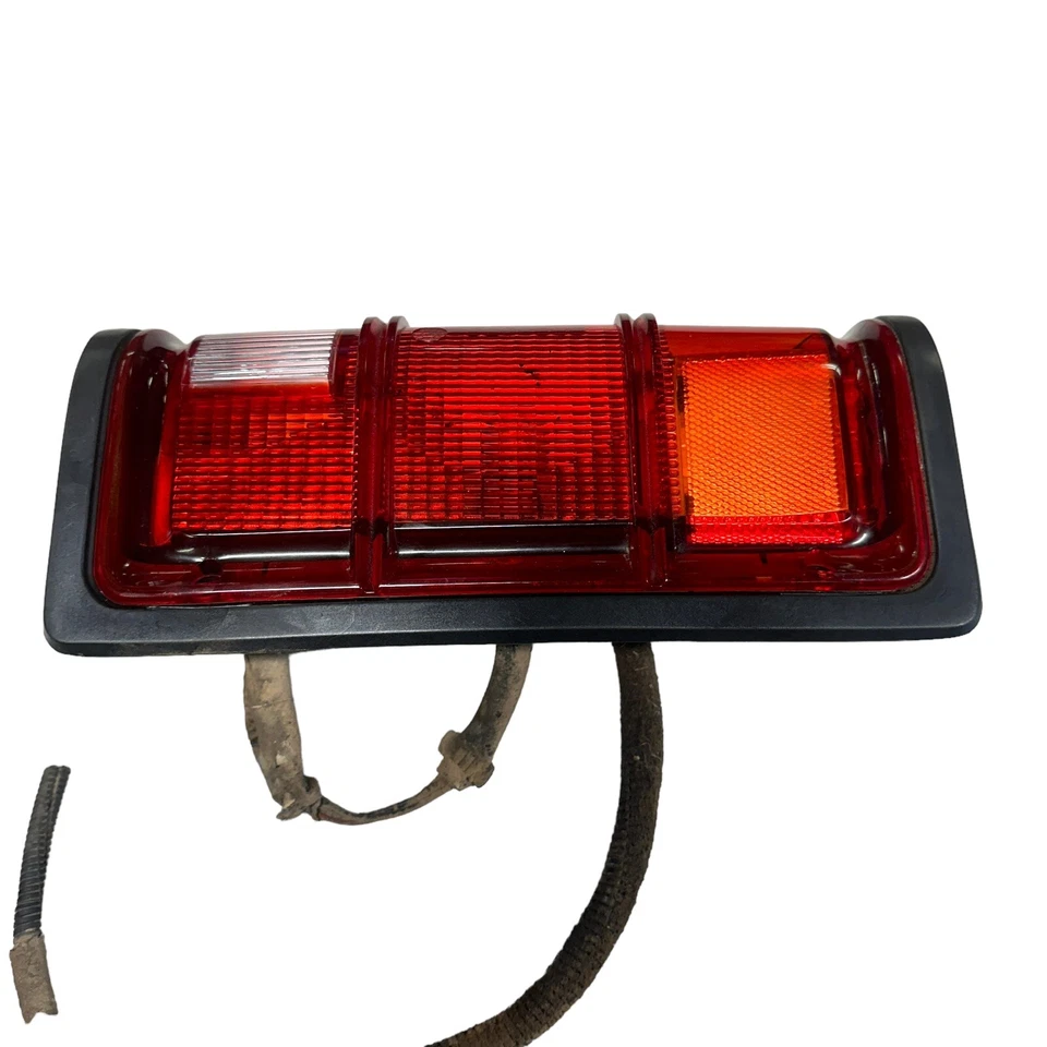 1995 Dodge Dakota OEM luz de freio traseira lateral direita do passageiro 91 92 93 94 95 - Imagem 4 de 4