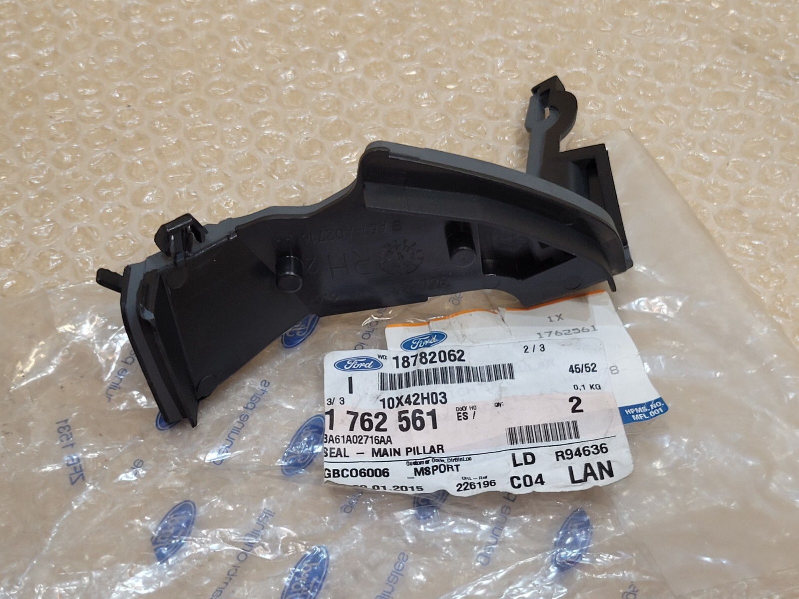 Genuine Ford MAIN PILLAR SEAL 1762561 for sale online | eBay