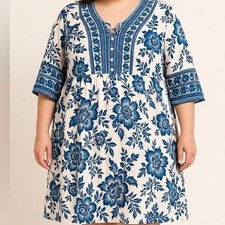 BloomChic Navy and White Floral Dress size 18/20
