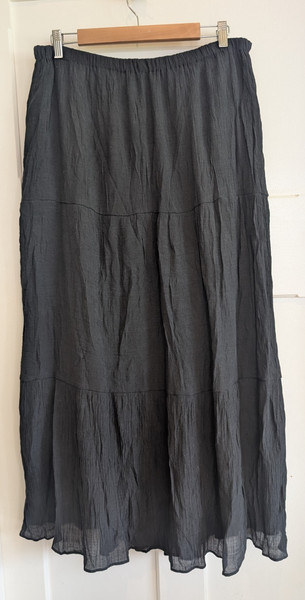 The Fated Skirt Tiered Fully Lined Maxi Black Elastic Waist Size 18
