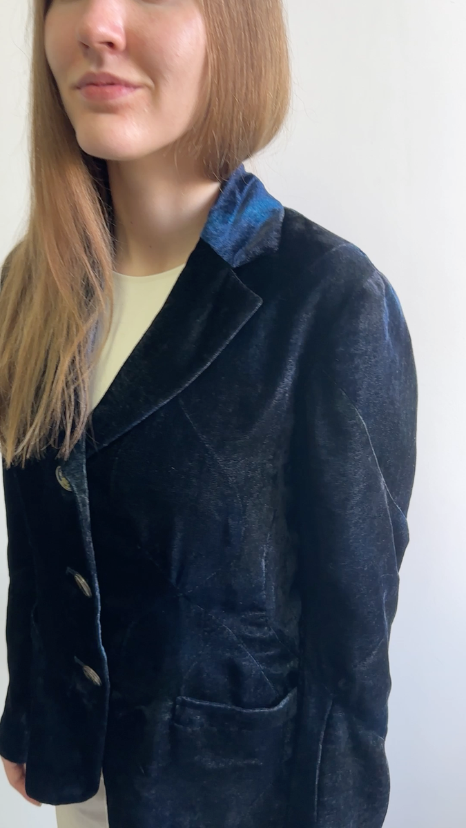 【ISSEY MIYAKE】値下げ！美品　 羽織り　ジャケット　ネイビー ISSEY MIYAKE】値下げ！美品 羽織り ジャケット ネイビー - メルカリ