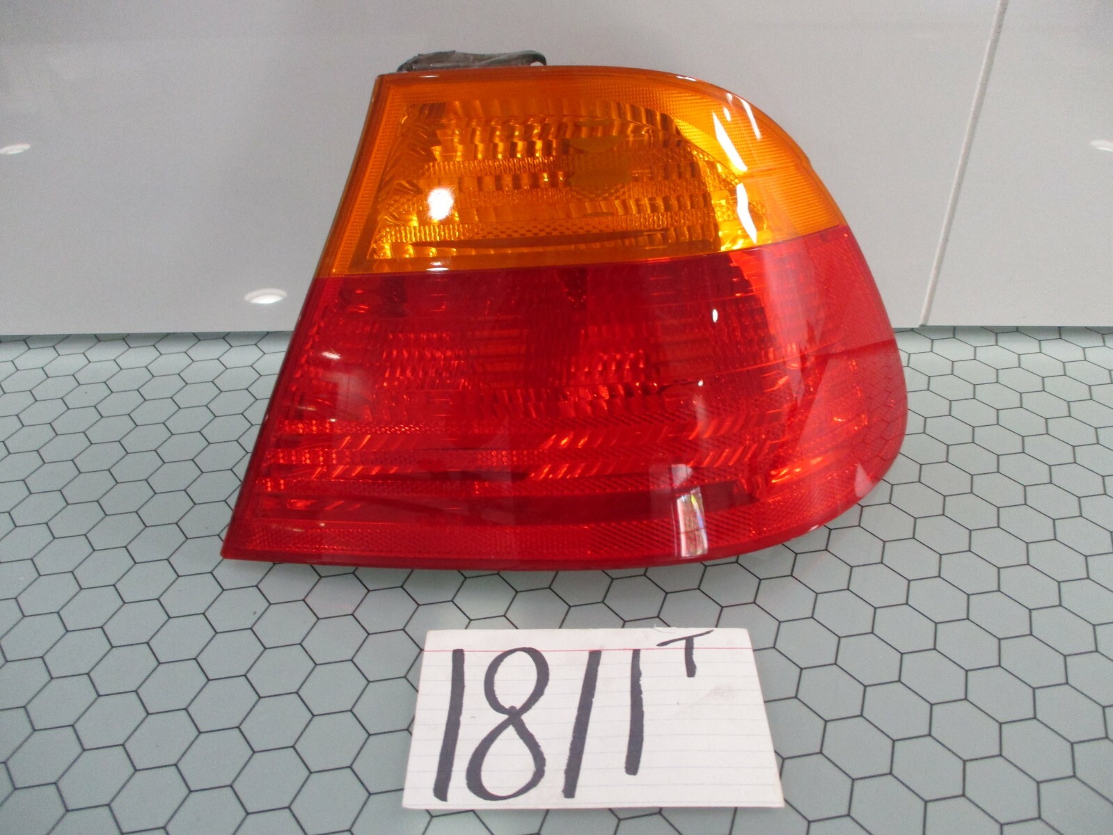 97 - 05 BMW 323 PASSENGER Side Tail Light Used Rear Lamp #1811-T 