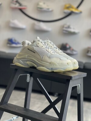 Balenciaga | 'Triple S' Grey & White w/ Clear Sole (UK 8.5/ EU 43