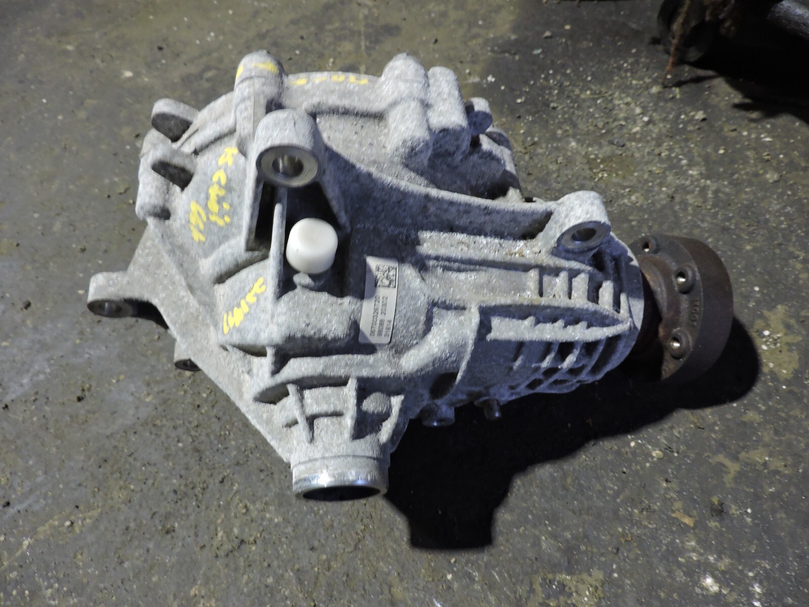 2014-17 MASERATI GHIBLI SQ4 FRONT DIFFERENTIAL AXLE CARRIER 66K 06700326720